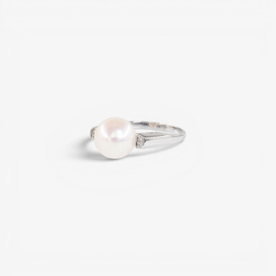 Bague or blanc, diamants & perle