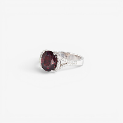 Bague Divine or blanc, rhodolite & diamants