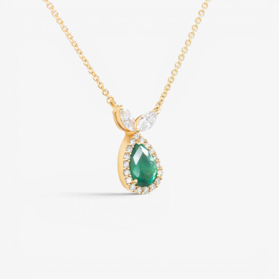 Collier or jaune, émeraude & diamants