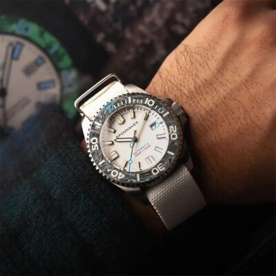 montre spinnaker tesei carbone édition limitée