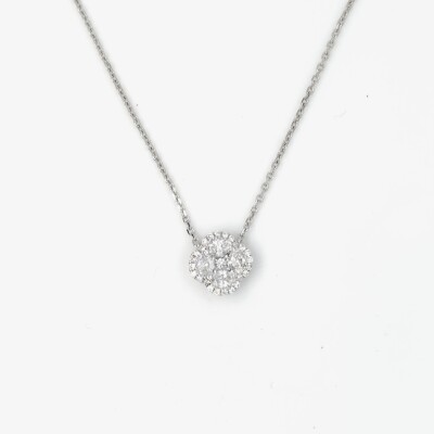 Collier en or blanc et diamants trèfle