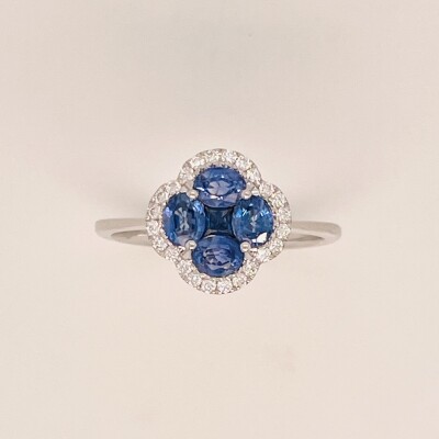 Bague en or blanc 750/1000 Saphirs, et diamants