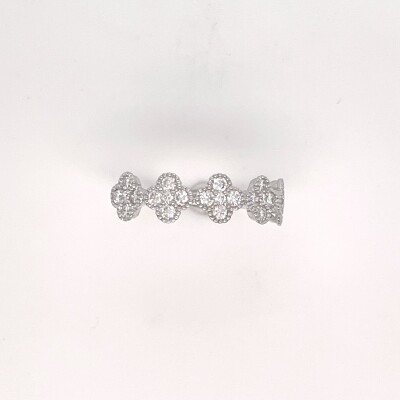 Bague en or blanc 750/1000 et diamants