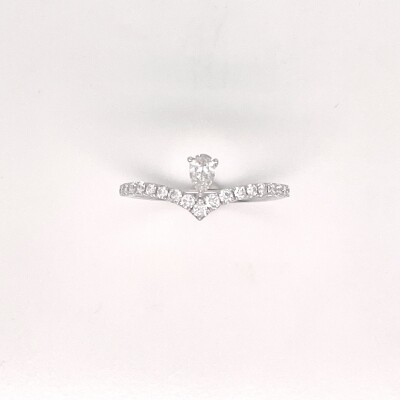 Bague en or blanc 750/1000 et diamants