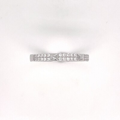 Bague en or blanc 750/1000 et diamants