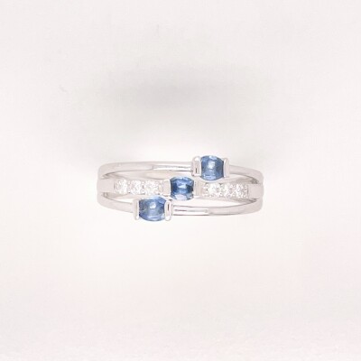 Bague en or blanc saphirs et diamants