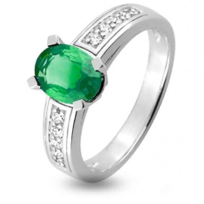 Bague en or blanc 750/100 émeraude et diamants