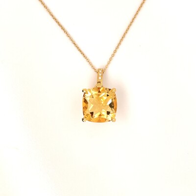 Collier en or jaune 750/1000 diamants et citrine