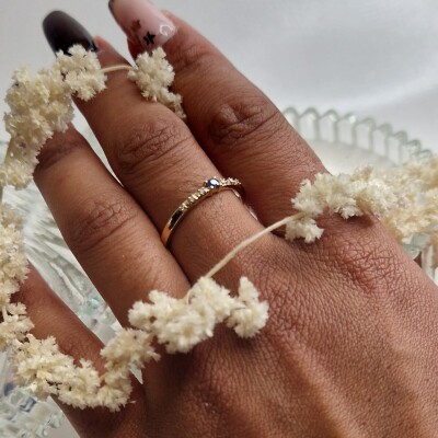 Bague Mauboussin Capsule d'émotions en or jaune, saphir bleu et diamants