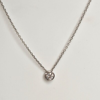 Collier Solitaire Diamant 18 carats serti clos