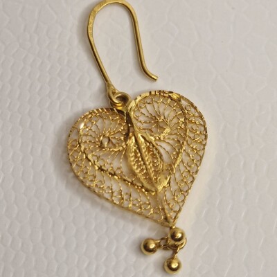 Boucles d'oreilles pendante or jaune 18 carats forme cœur