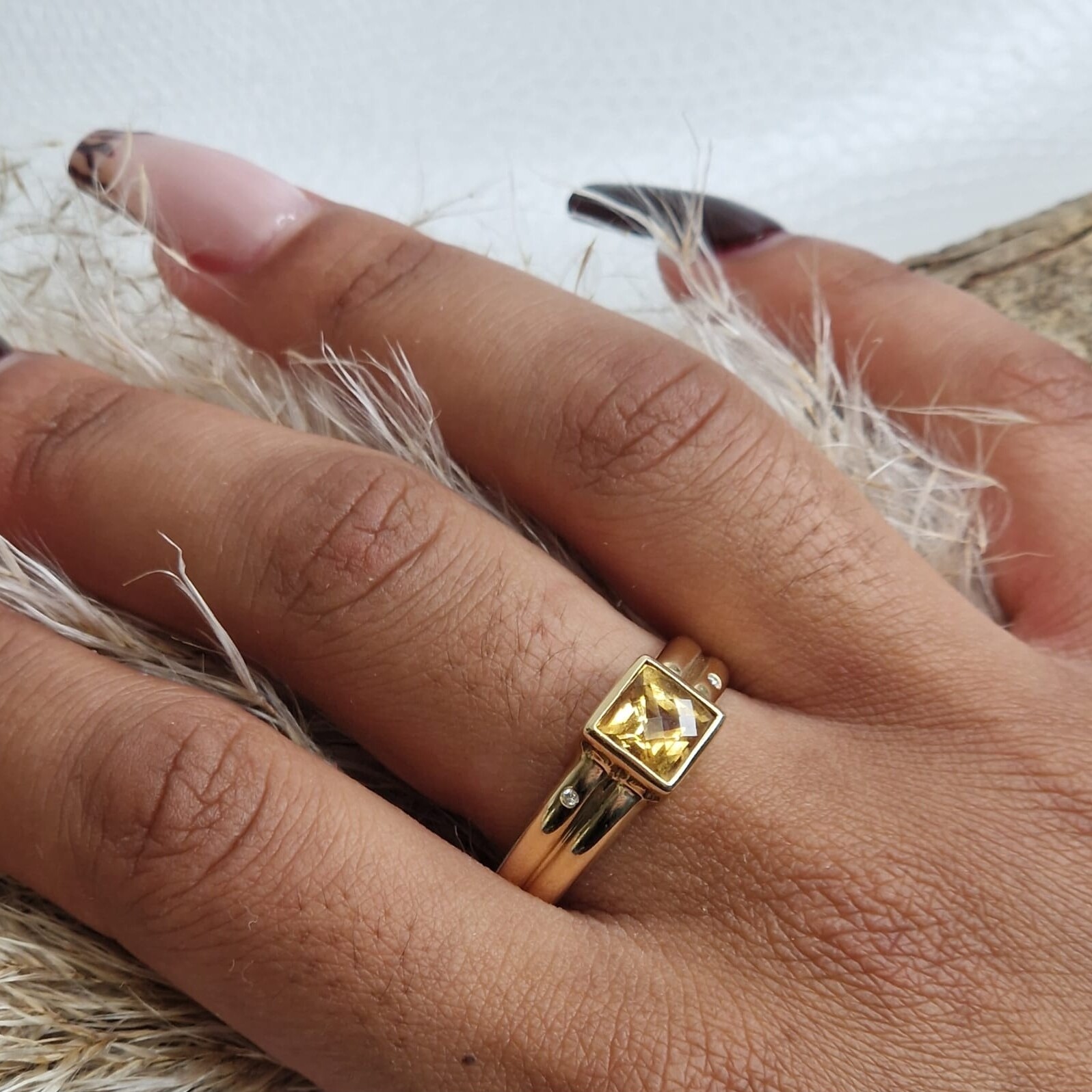 Bague en or jaune Citrine et diamants 18 carats vue 4