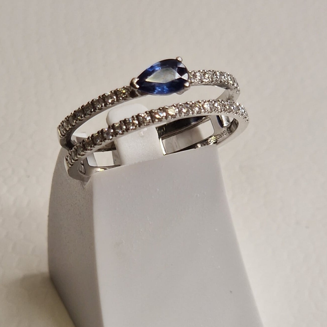 Bague double or blanc saphir diamants vue 2