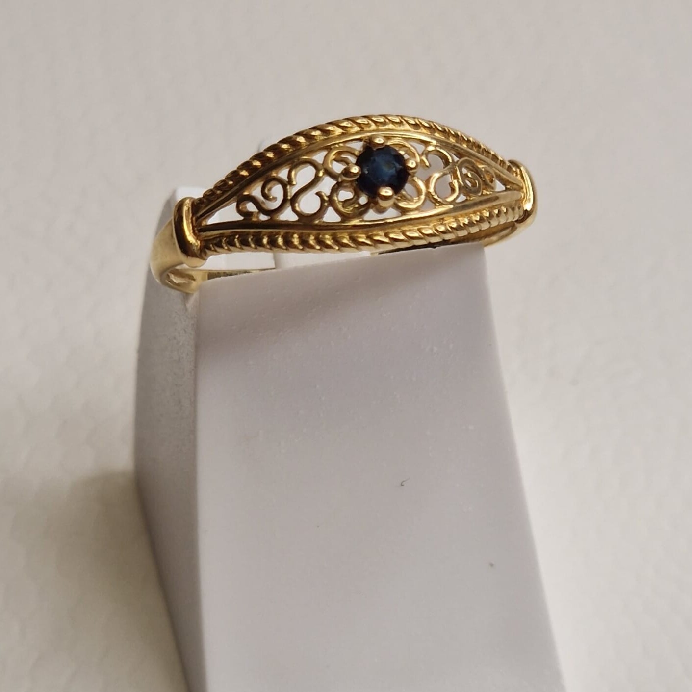 Bague vintage or saphir vue 1