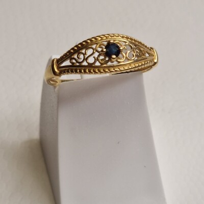 Bague vintage or saphir