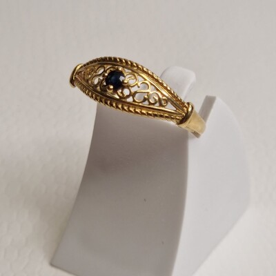 Bague vintage or saphir