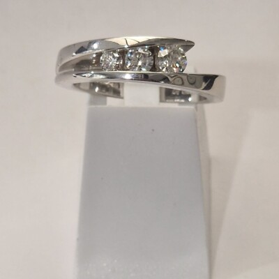 Bague trilogie diamants