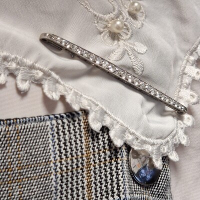 Broche or blanc 18 carats et diamants