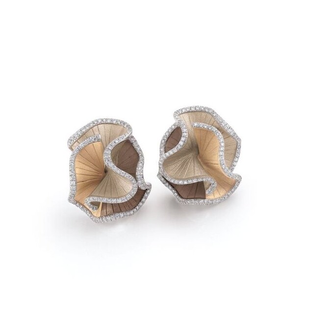 Boucles d'oreilles série Sultana en or orange abricot, beige naturel et brun chocolat 18Kt avec diamants