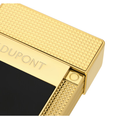 Briquet laqué doré