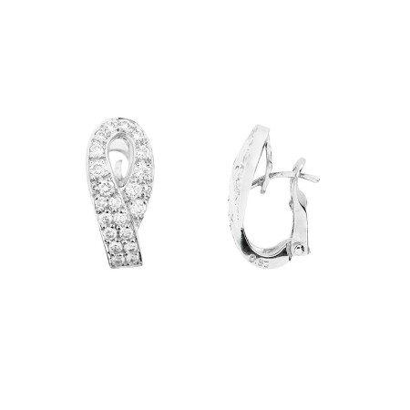 Boucles d\'oreilles en or blanc, pavage diamants