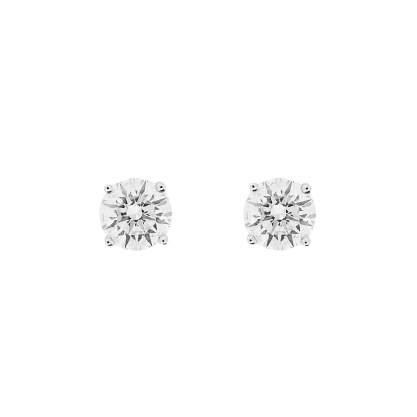 Boucles d\'oreilles en or blanc, diamants 1.5ct