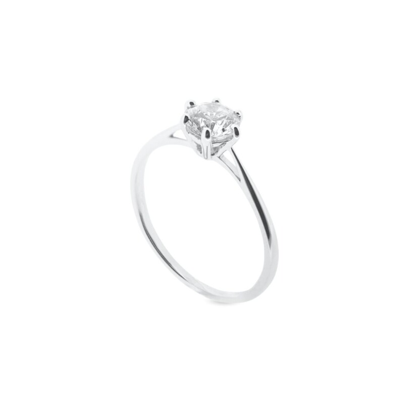 Bague en or blanc, oxyde de zirconium