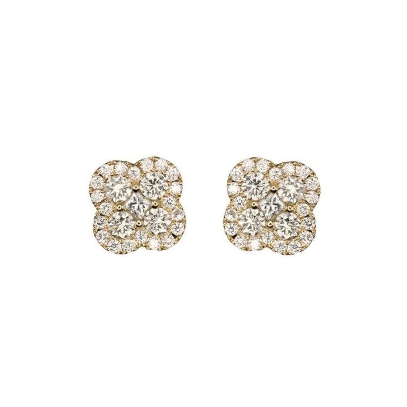 Boucles d\'oreilles en or jaune, trèfle et diamants