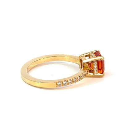 Bague en or jaune grenat mandarin et diamants