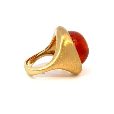 Bague en or jaune brossé Grenat mandarin