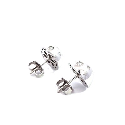 Boucles d'oreilles demi sphère en or blanc et diamants