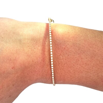 Bracelet rigide rivière diamants