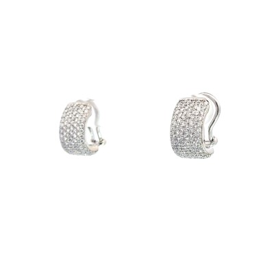 Boucles d'oreilles pavées en or blanc et diamants