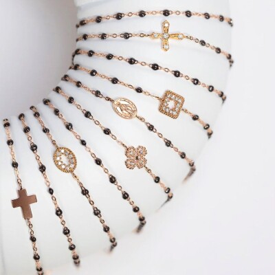 Bracelet Gigi Clozeau Croix en or rose et résine noire
