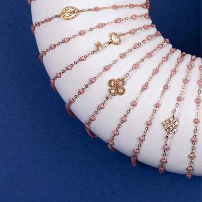 Bracelet Gigi Clozeau Madone en or rose et résine blanche, taille 17cm