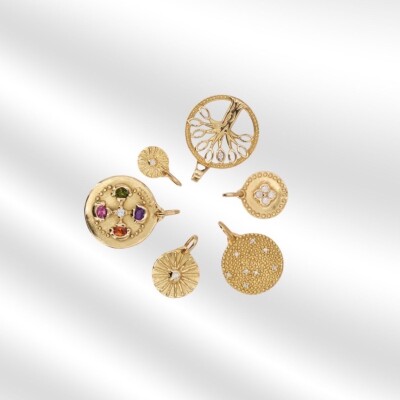 Médaille Mely quadrilobe en or jaune 750 millièmes et diamants, 14 mm