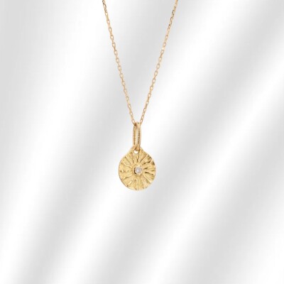 Médaille Mely Soleil en or jaune et diamant, 10 mm