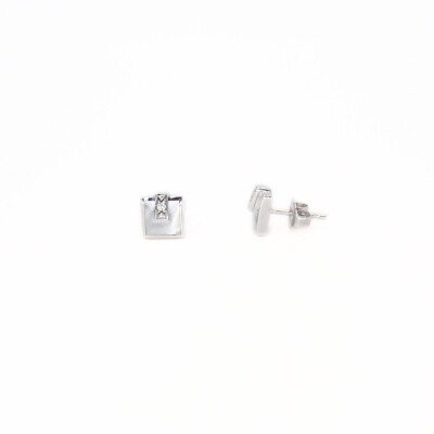 Boucles d'oreilles Clozeau en or blanc, résine et diamants