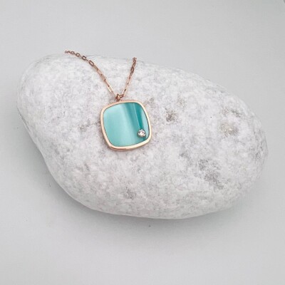 Collier Clozeau en or rose 18 carats, résine turquoise et diamant