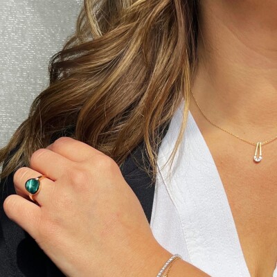 Bague Clozeau Mikado en or rose, résine vert bronze et diamants