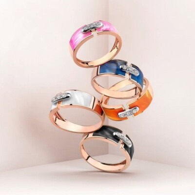 Bague Clozeau HÉLÈNA en or rose, résine rouge et diamants