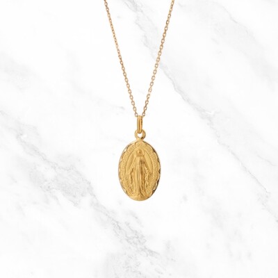 Médaille Vierge Miraculeuse Collection Lumière en or jaune 750 millièmes.