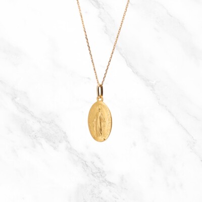 Médaille Vierge Miraculeuse Collection Lumière en or jaune 750 millièmes.