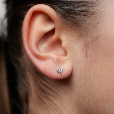 Boucles d'oreilles Cœurs Collection Lumière enfant, or blanc 750 millièmes et oxydes de zirconium à vis