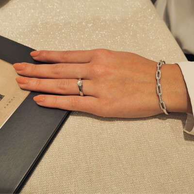 Bracelet Jonc Ligne Vendôme Collection Lumière or blanc 750 millièmes et diamants