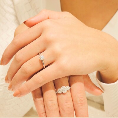 Bague Ligne Vendôme Collection Lumière en or blanc 750 millièmes et diamants