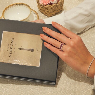 Bague Ligne Vendôme Collection Lumière en or rose 750 millièmes, rubis et diamants