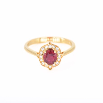Bague Collection Lumière en or jaune 750 millième, rubis et diamants