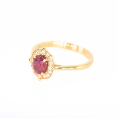 Bague Collection Lumière en or jaune 750 millième, rubis et diamants