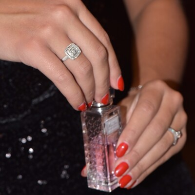 Bague carrée diamants corps serti en or blanc et diamants